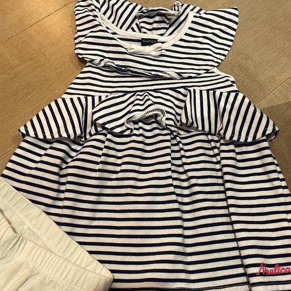 Nautica outfit for a little girl 4t - Picture 3 of 3